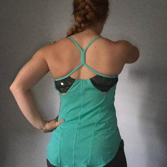 Lululemon Roll Out Tank - Picture 2 of 3